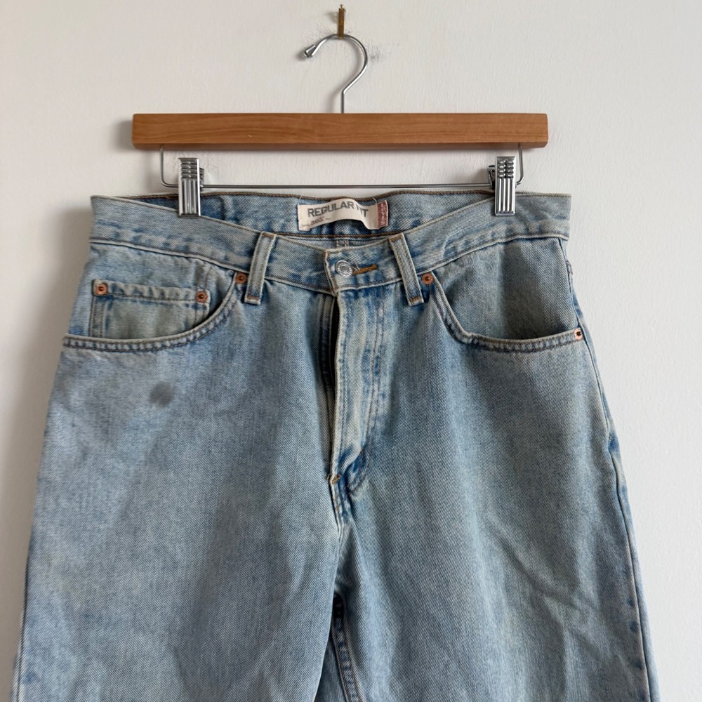 Vintage Levi's 505 Medium Wash Distressed Jeans Size 31 - Picture 4 of 10